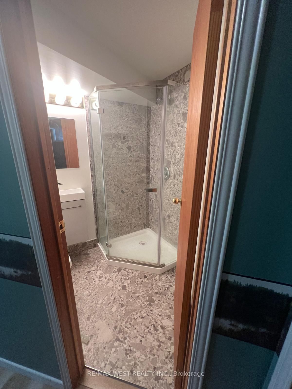51 Moorcrest Drive • Aurora, ON photo 25