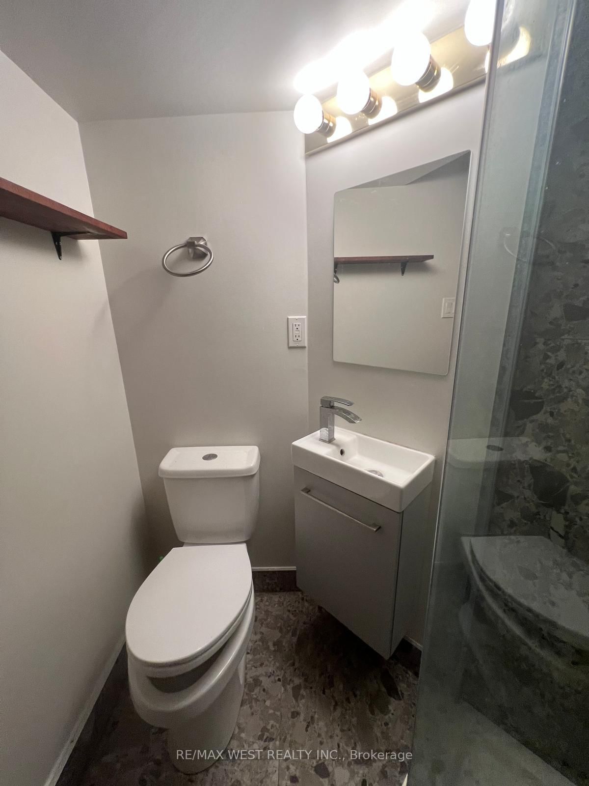 51 Moorcrest Drive • Aurora, ON photo 26