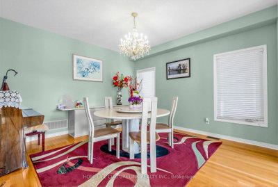 93 Greenwood Road • Whitchurch-Stouffville, ON photo 8