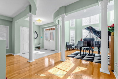 93 Greenwood Road • Whitchurch-Stouffville, ON photo 9