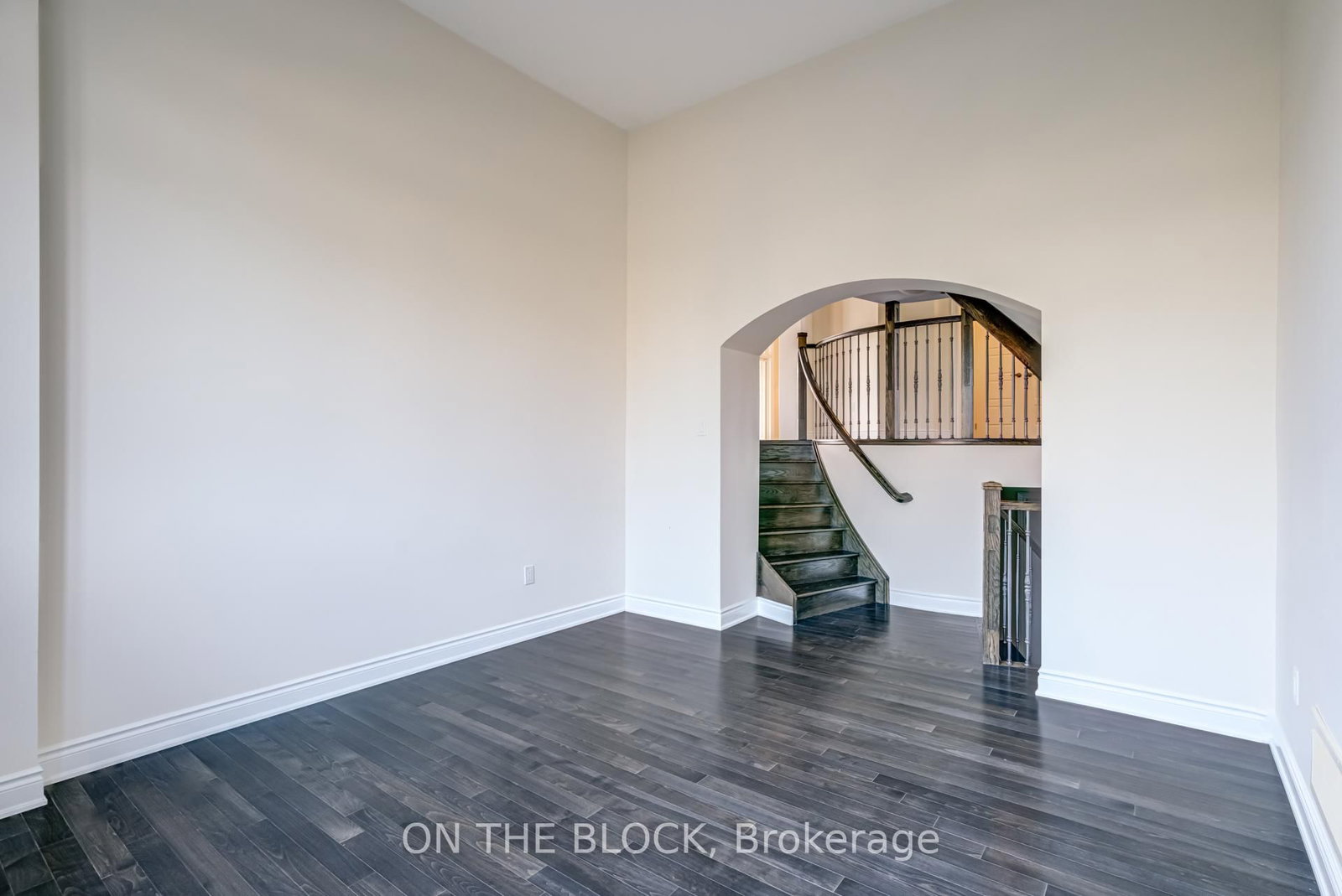 24 Whitewood Drive • Whitchurch-Stouffville, ON photo 33