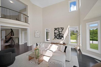 24 Whitewood Drive • Whitchurch-Stouffville, ON photo 9