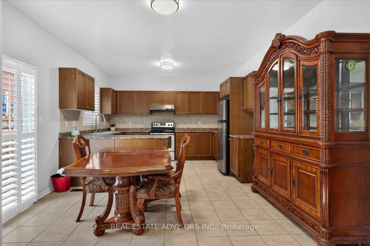556 Forsyth Farm Drive • Whitchurch-Stouffville, ON photo 15