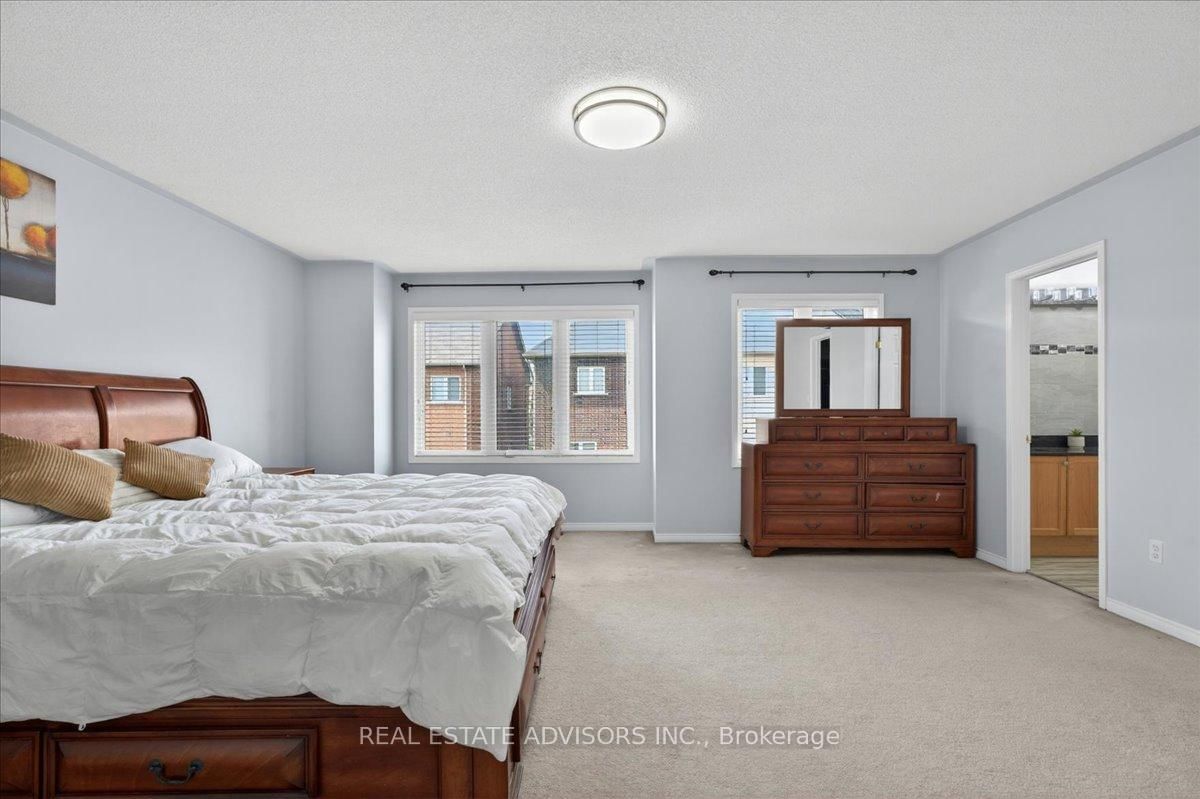 556 Forsyth Farm Drive • Whitchurch-Stouffville, ON photo 24