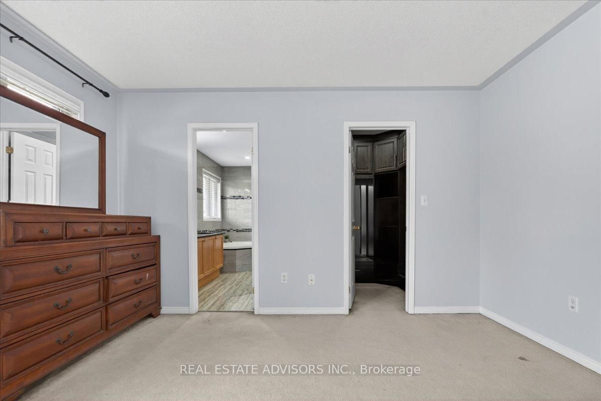 556 Forsyth Farm Drive • Whitchurch-Stouffville, ON photo 25