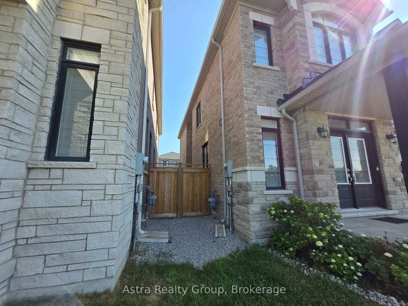 105 Coldwell Bay Circle