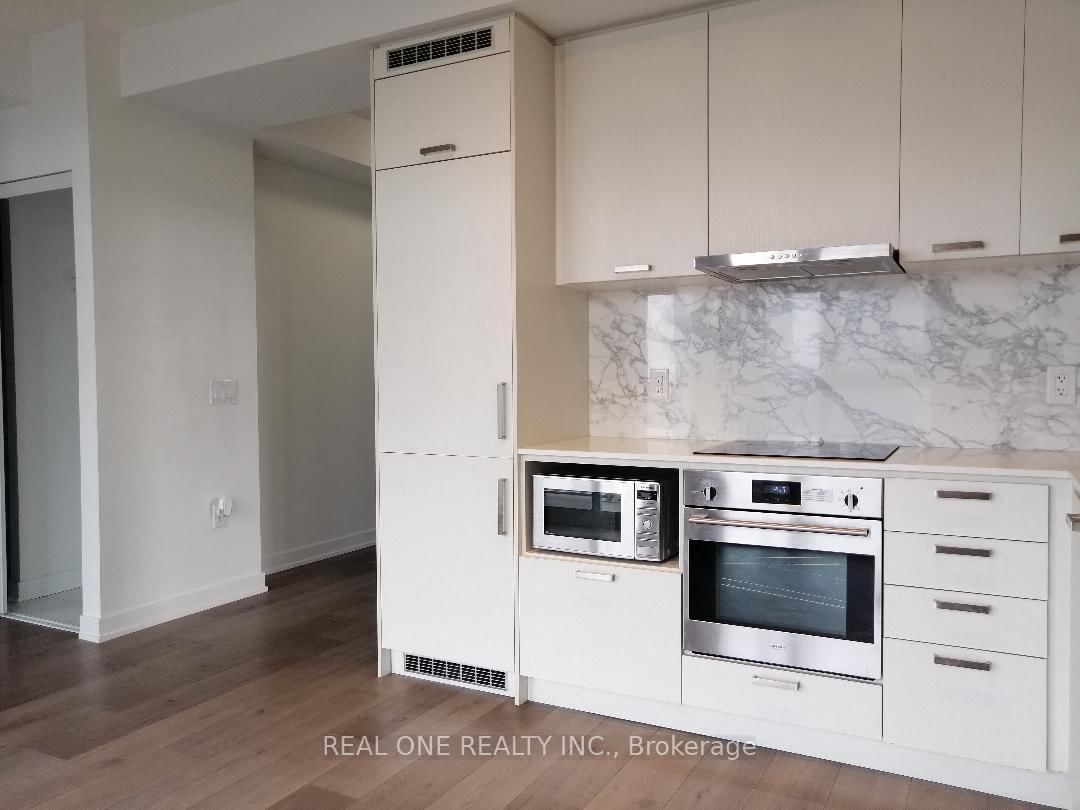 2001 - 38 Honeycrisp Crescent, Vaughan 4