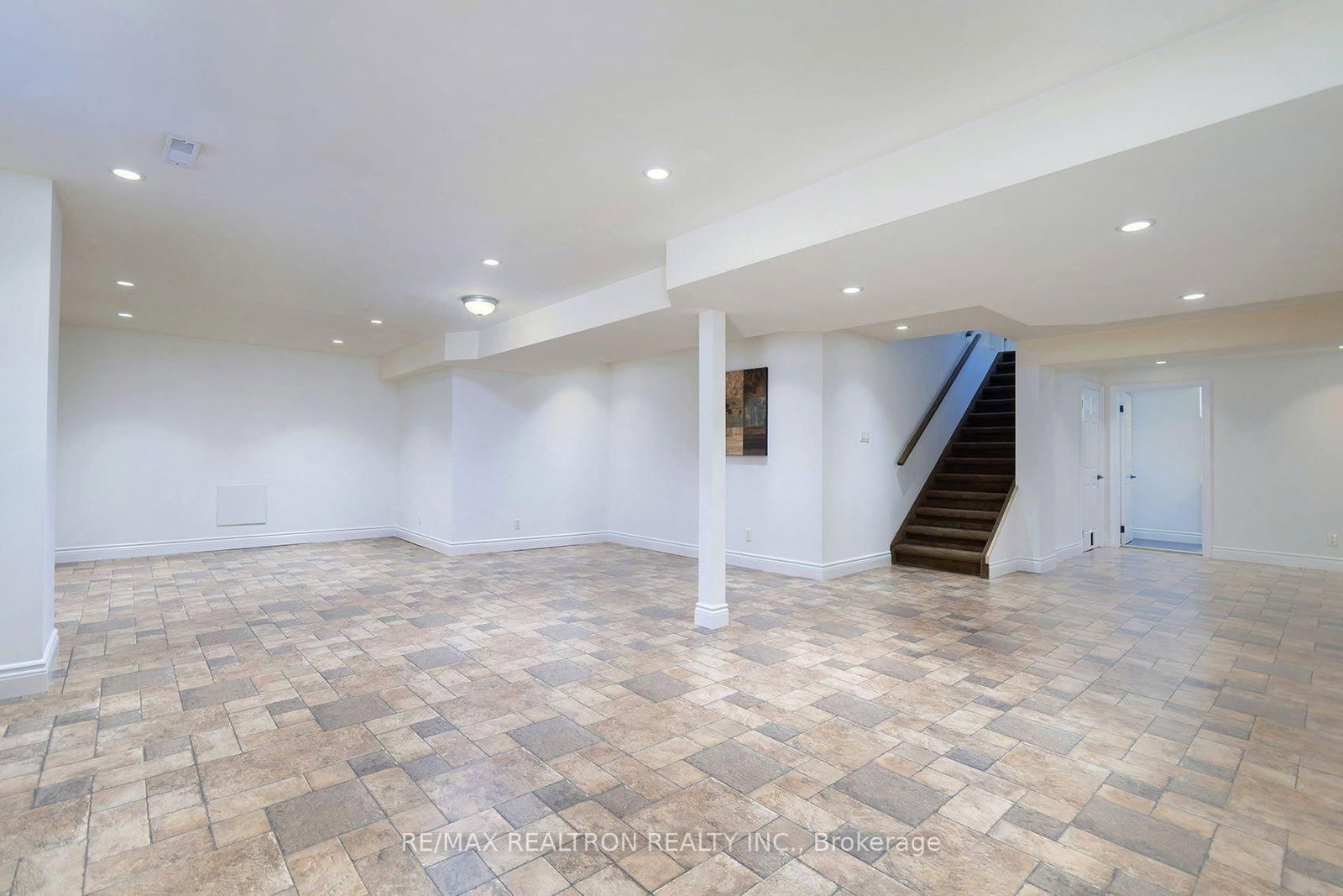14 Hagen Hollow • Whitchurch-Stouffville, ON photo 39