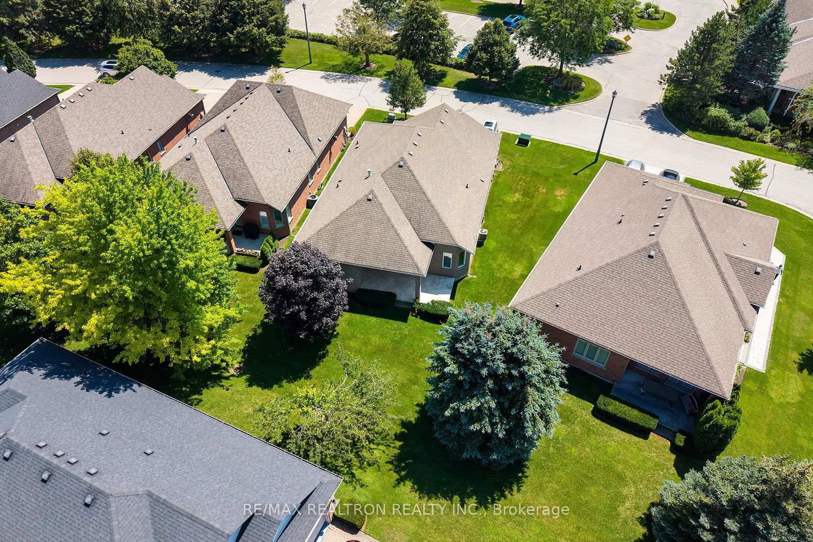 14 Hagen Hollow • Whitchurch-Stouffville, ON photo 46