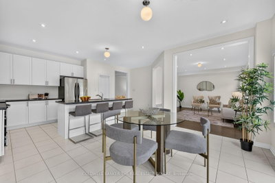 1048 Barton Way • Innisfil, ON photo 9