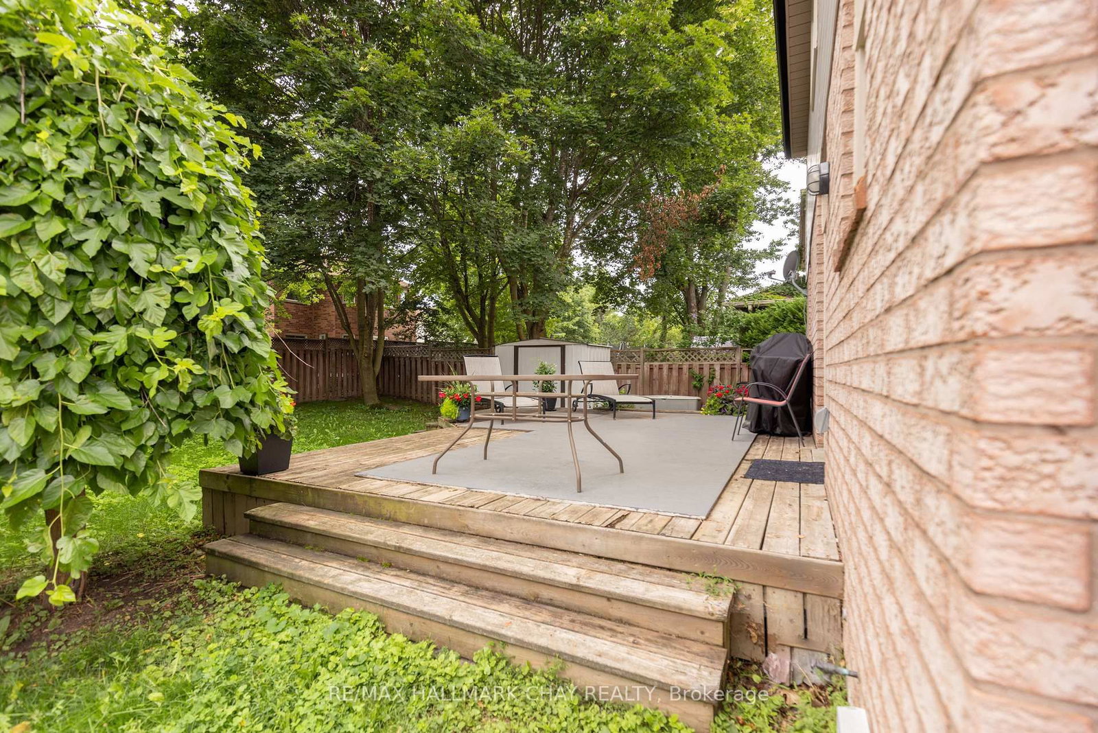 11 Dugdale Avenue • New Tecumseth, ON photo 24