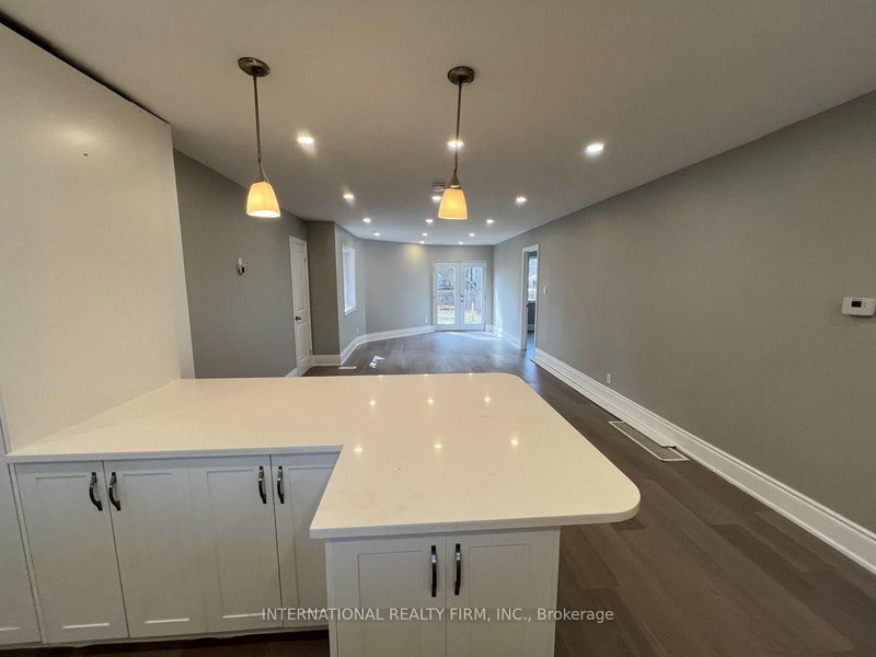 101 - 73 Murray Drive