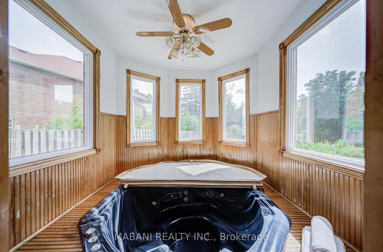 38 Marchwood Crescent • Richmond Hill, ON photo 18