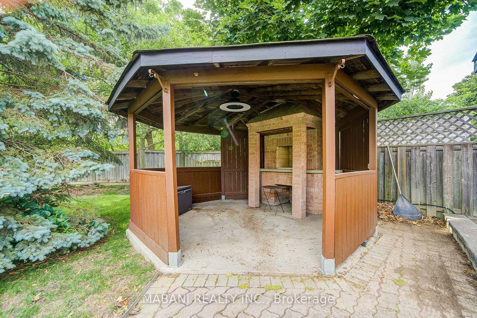 38 Marchwood Crescent • Richmond Hill, ON photo 47