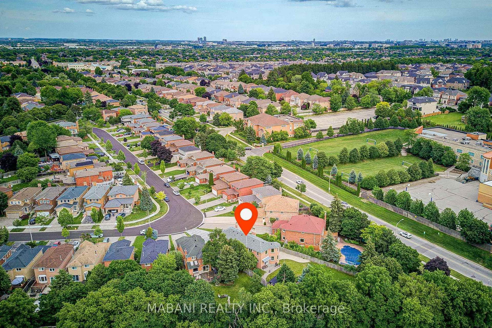 38 Marchwood Crescent • Richmond Hill, ON photo 6