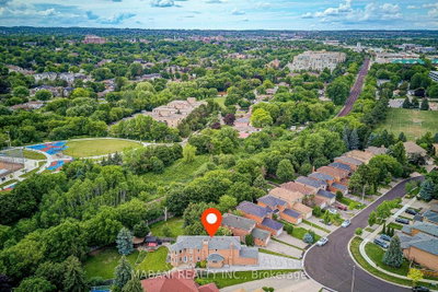 38 Marchwood Crescent • Richmond Hill, ON photo 9