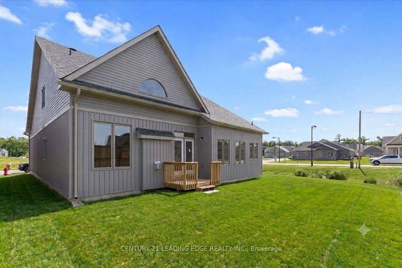38 PALMIRA Dr photo 4