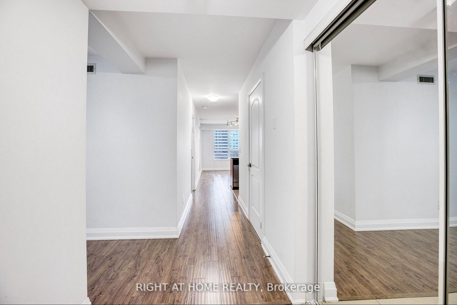 20 North Park Road • #804 • Vaughan, ON photo 21