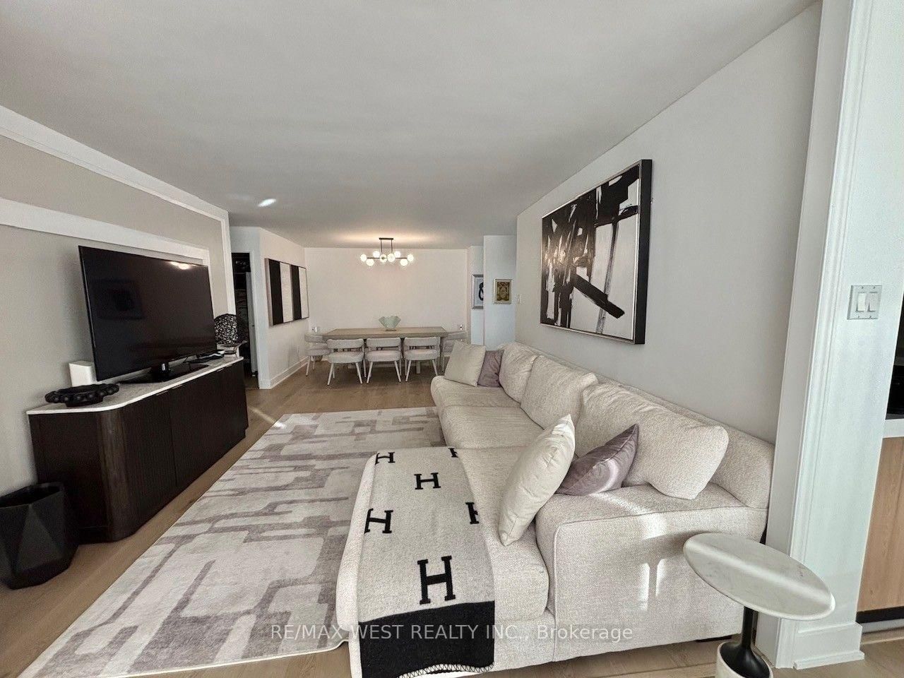 7 Townsgate Drive • #1408 • Vaughan, ON photo 14