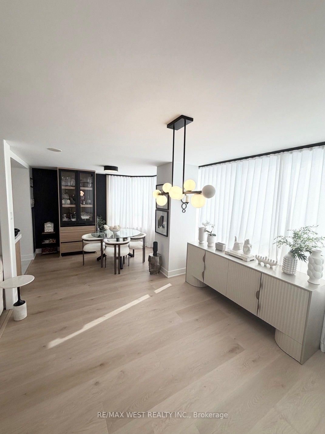 7 Townsgate Drive • #1408 • Vaughan, ON photo 19