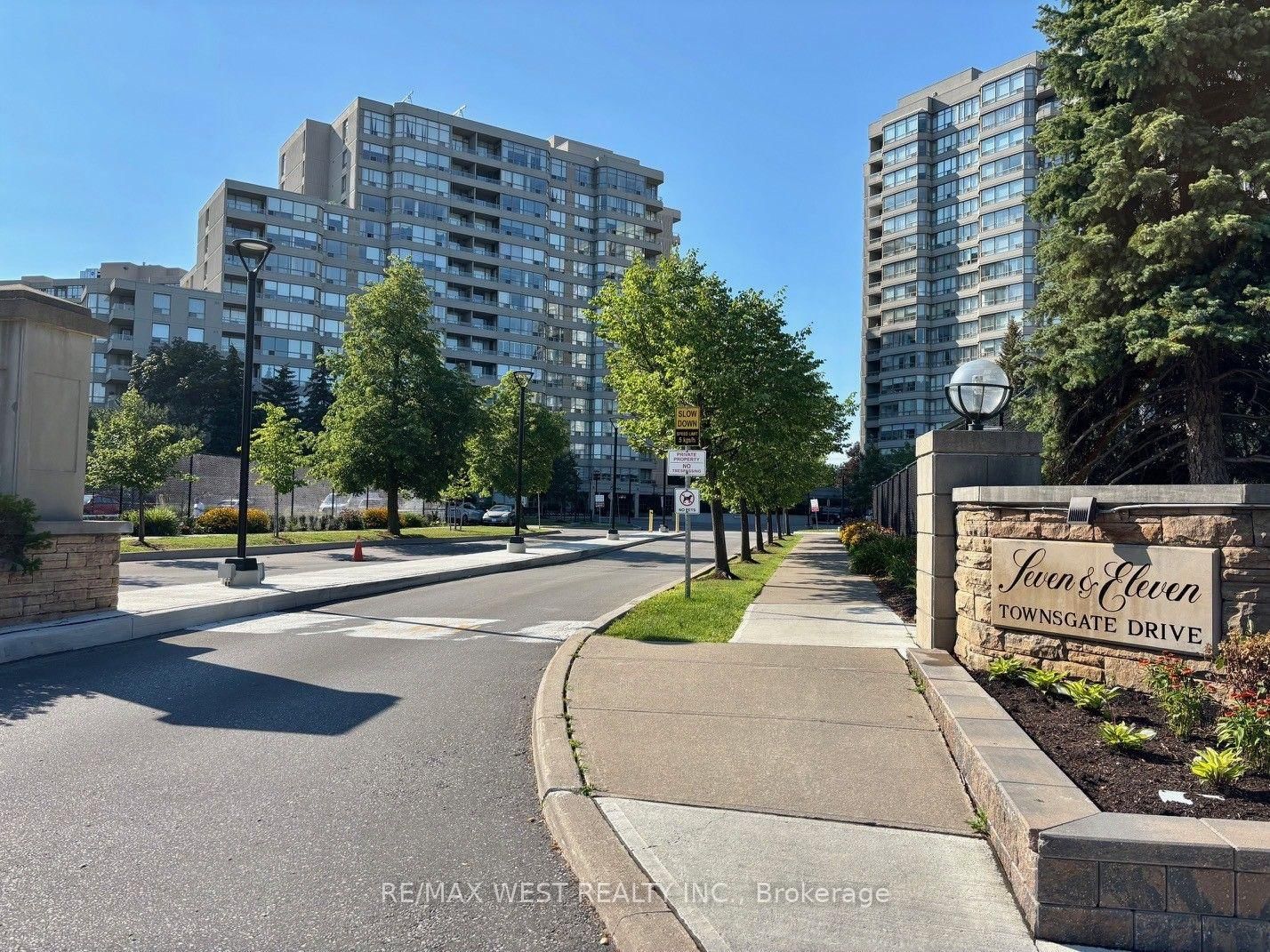 7 Townsgate Drive • #1408 • Vaughan, ON photo 23