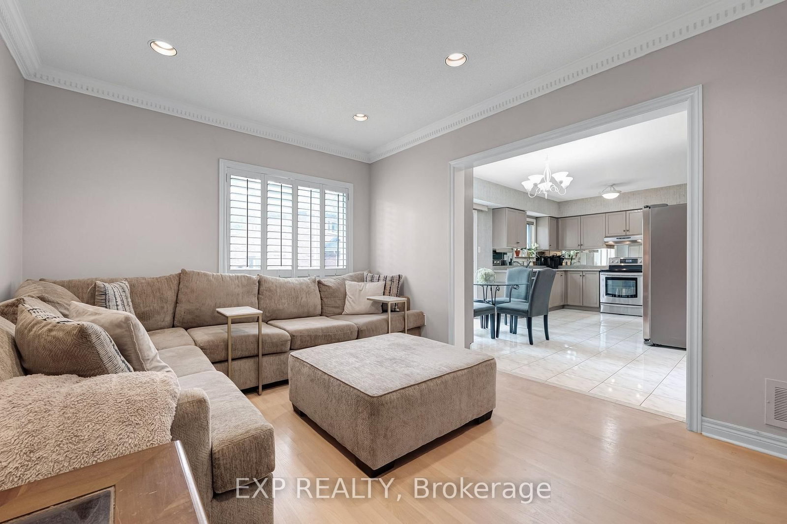 591 Plantation Gate • Newmarket, ON photo 14