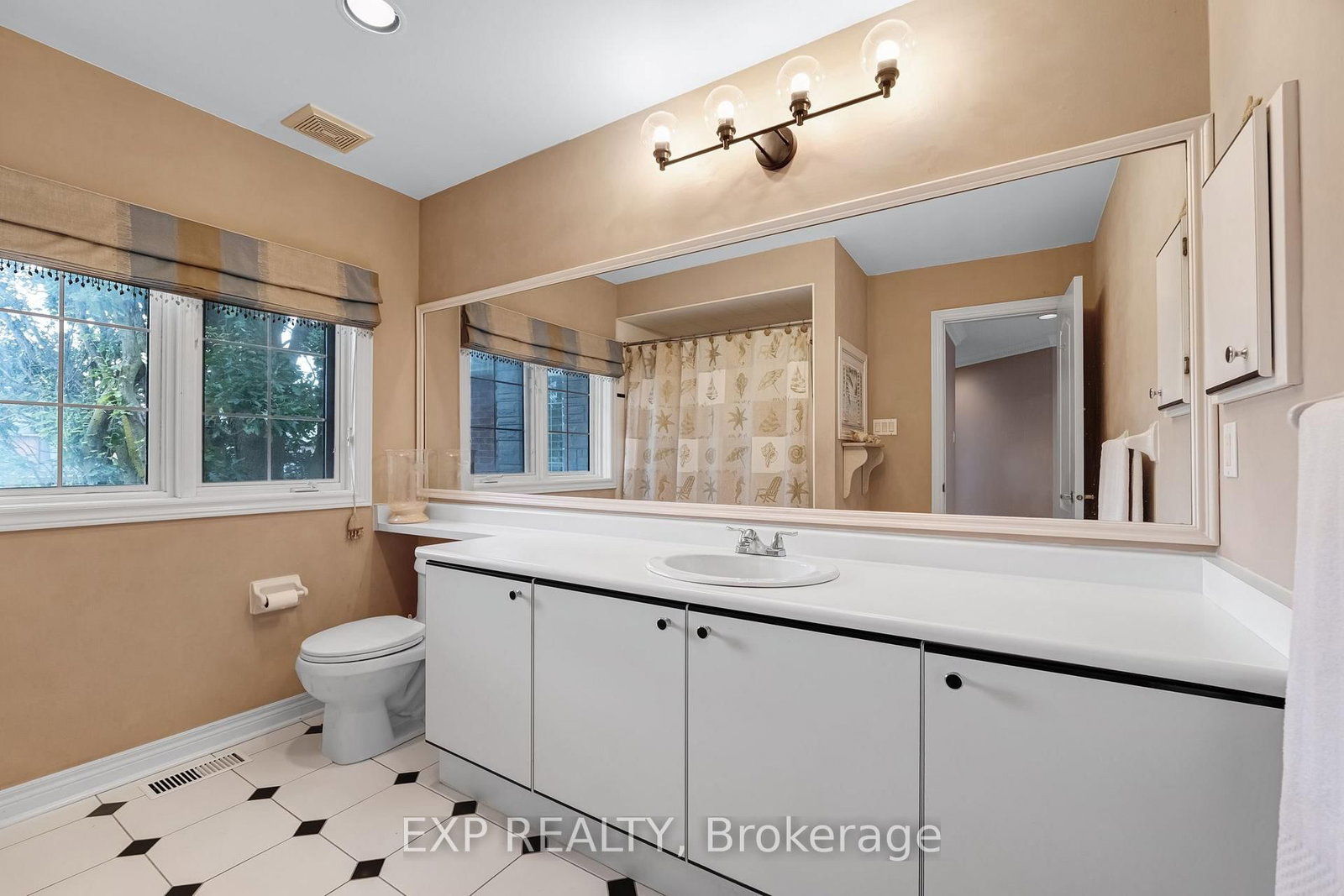 591 Plantation Gate • Newmarket, ON photo 35