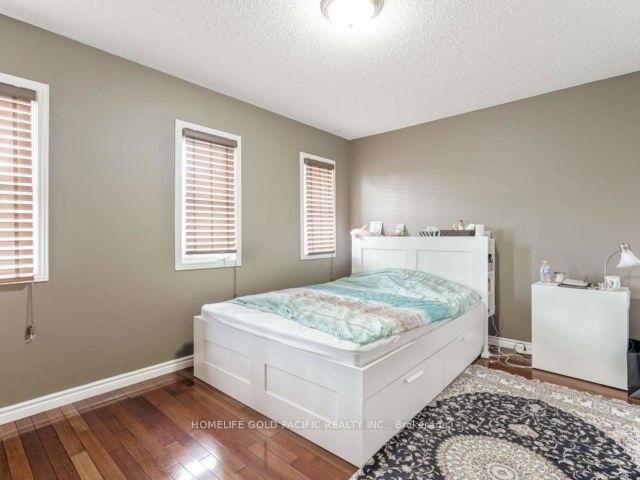 62 Baffin Court • Richmond Hill, ON photo 12