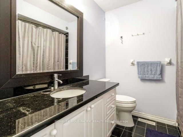 62 Baffin Court • Richmond Hill, ON photo 14
