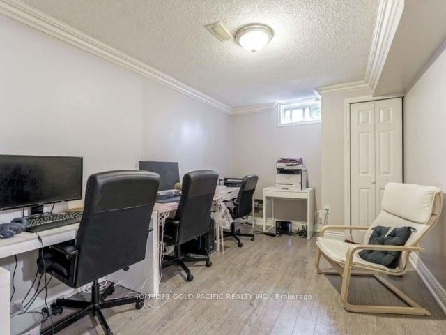 62 Baffin Court • Richmond Hill, ON photo 15