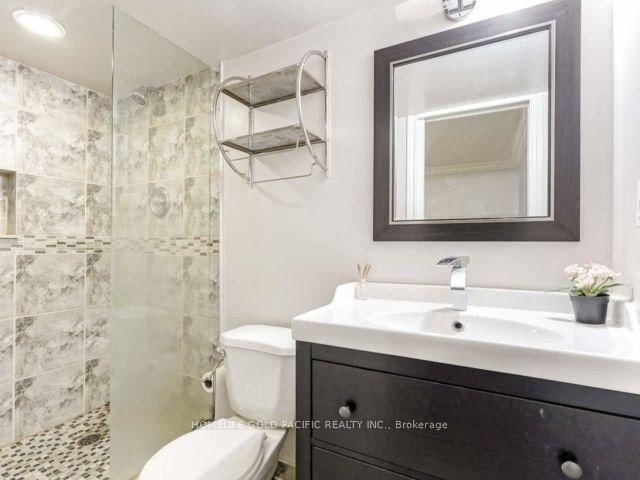 62 Baffin Court • Richmond Hill, ON photo 16