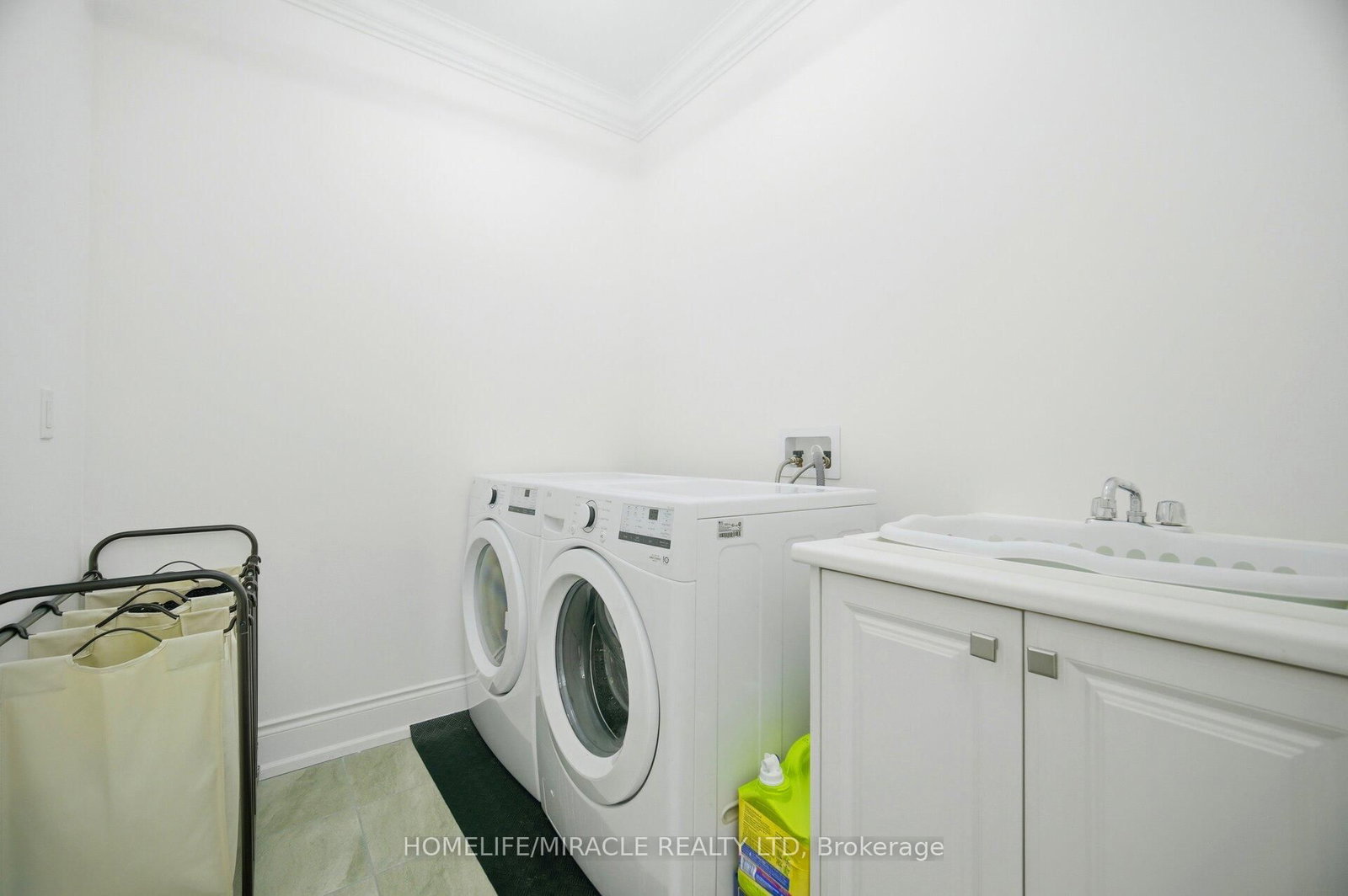 642 Barons Street • Vaughan, ON photo 36