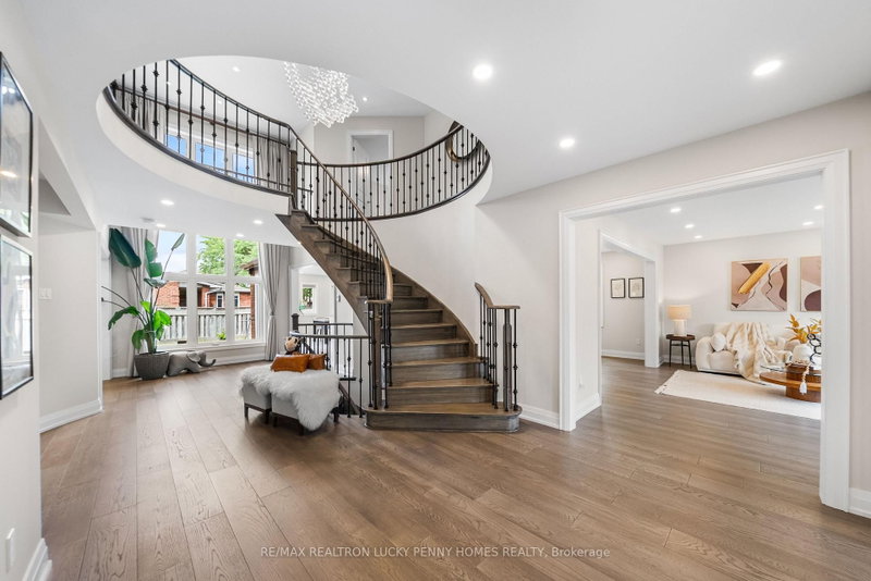 6 Pilgrim Drive