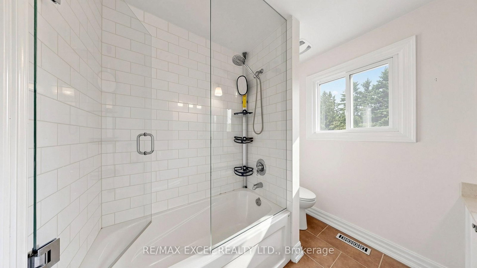42 Blackforest Drive • Richmond Hill, ON photo 14