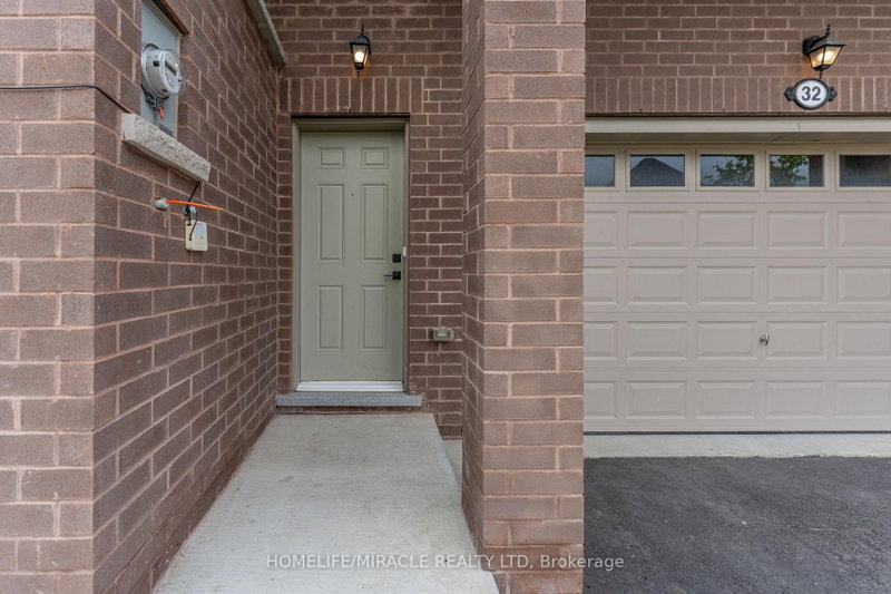 32 Alan Williams Trail