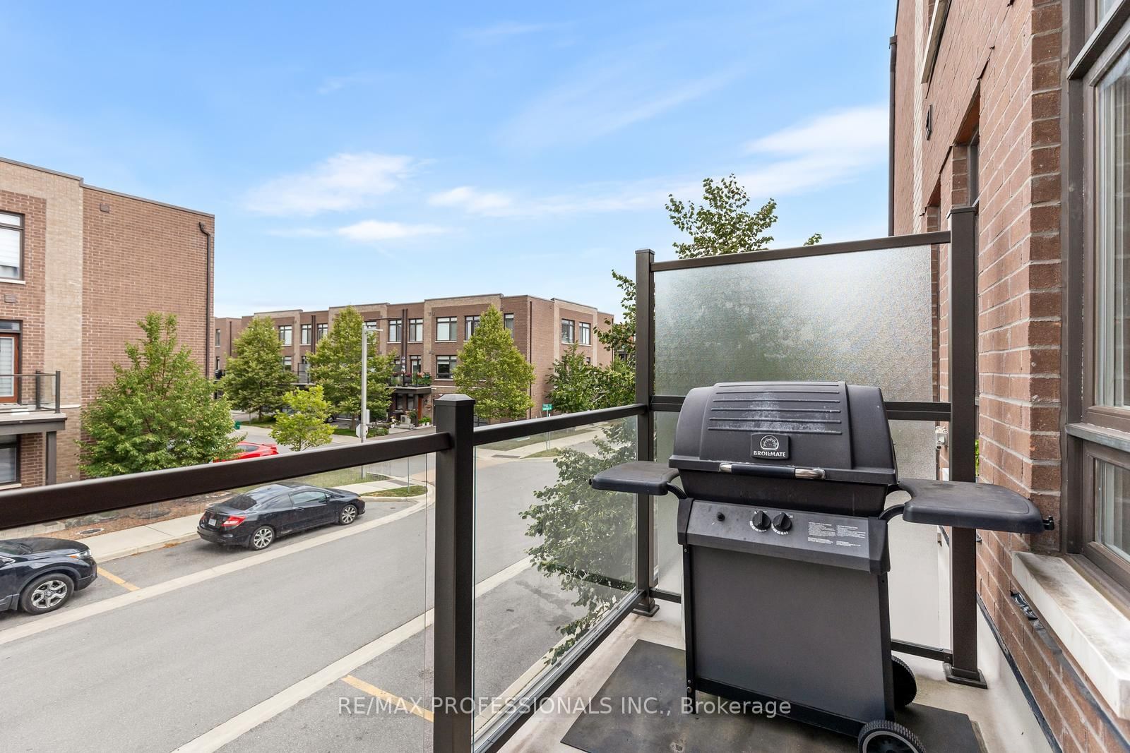 1 Lochlin Street • Vaughan, ON photo 14