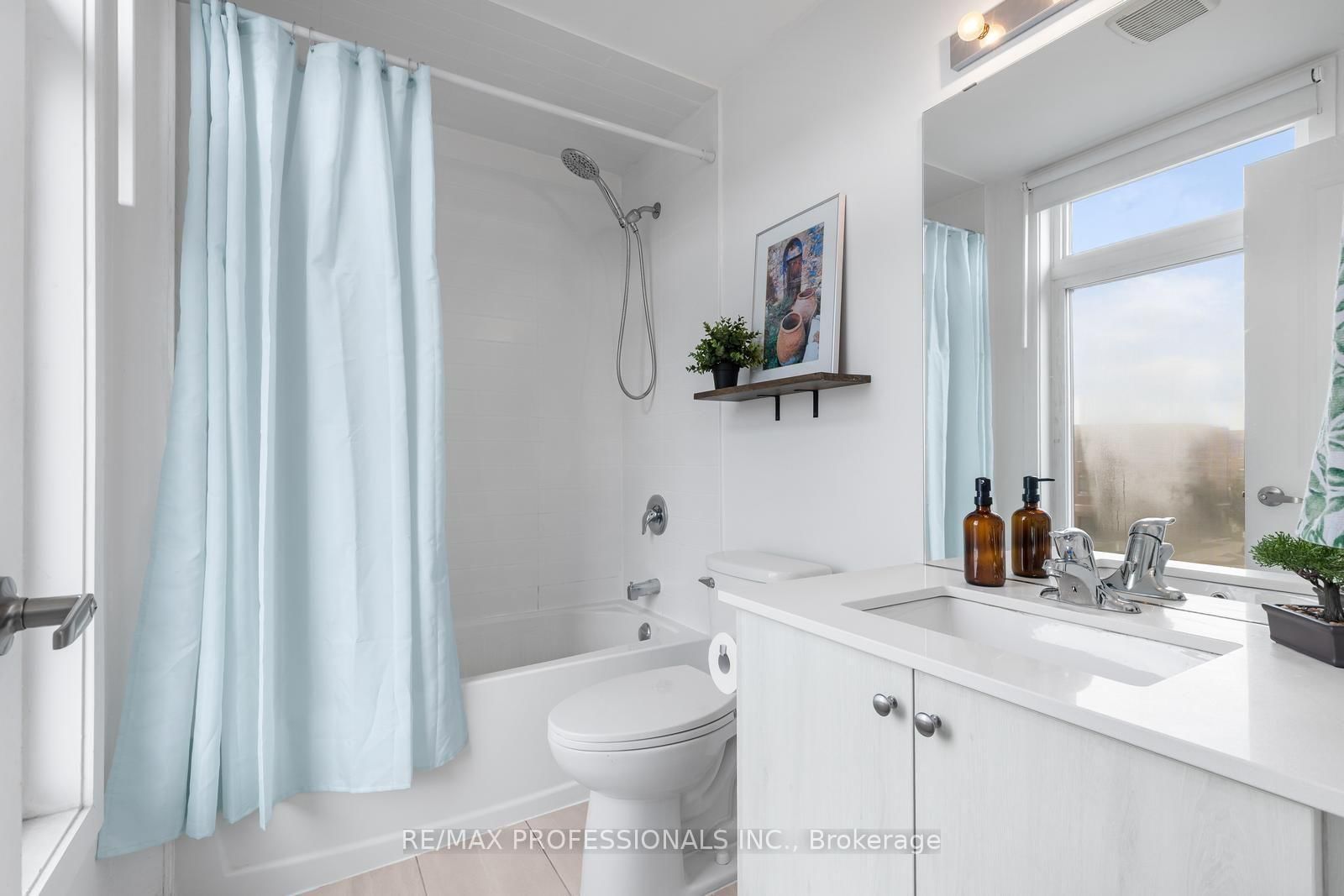 1 Lochlin Street • Vaughan, ON photo 21
