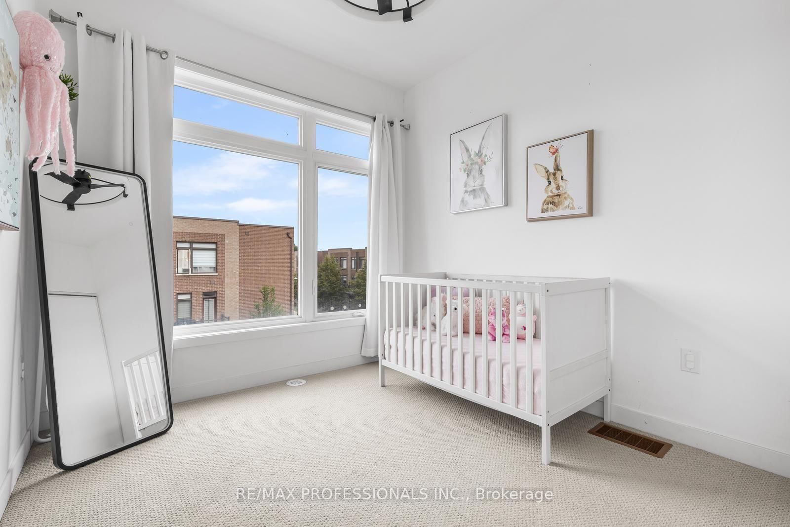 1 Lochlin Street • Vaughan, ON photo 22
