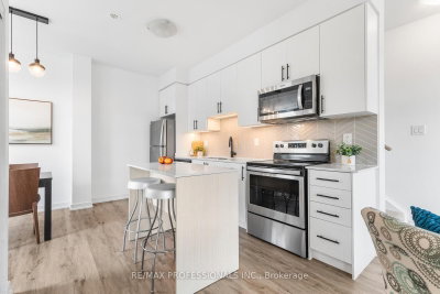 1 Lochlin Street • Vaughan, ON photo 7