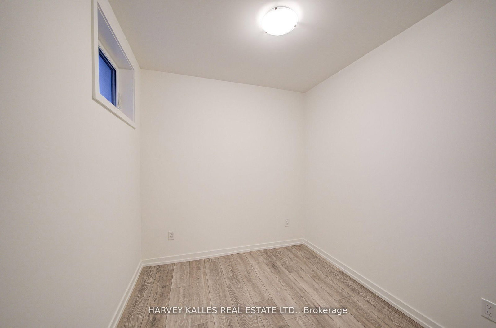 18 Lytham Green Circle • #28 • Newmarket, ON photo 20