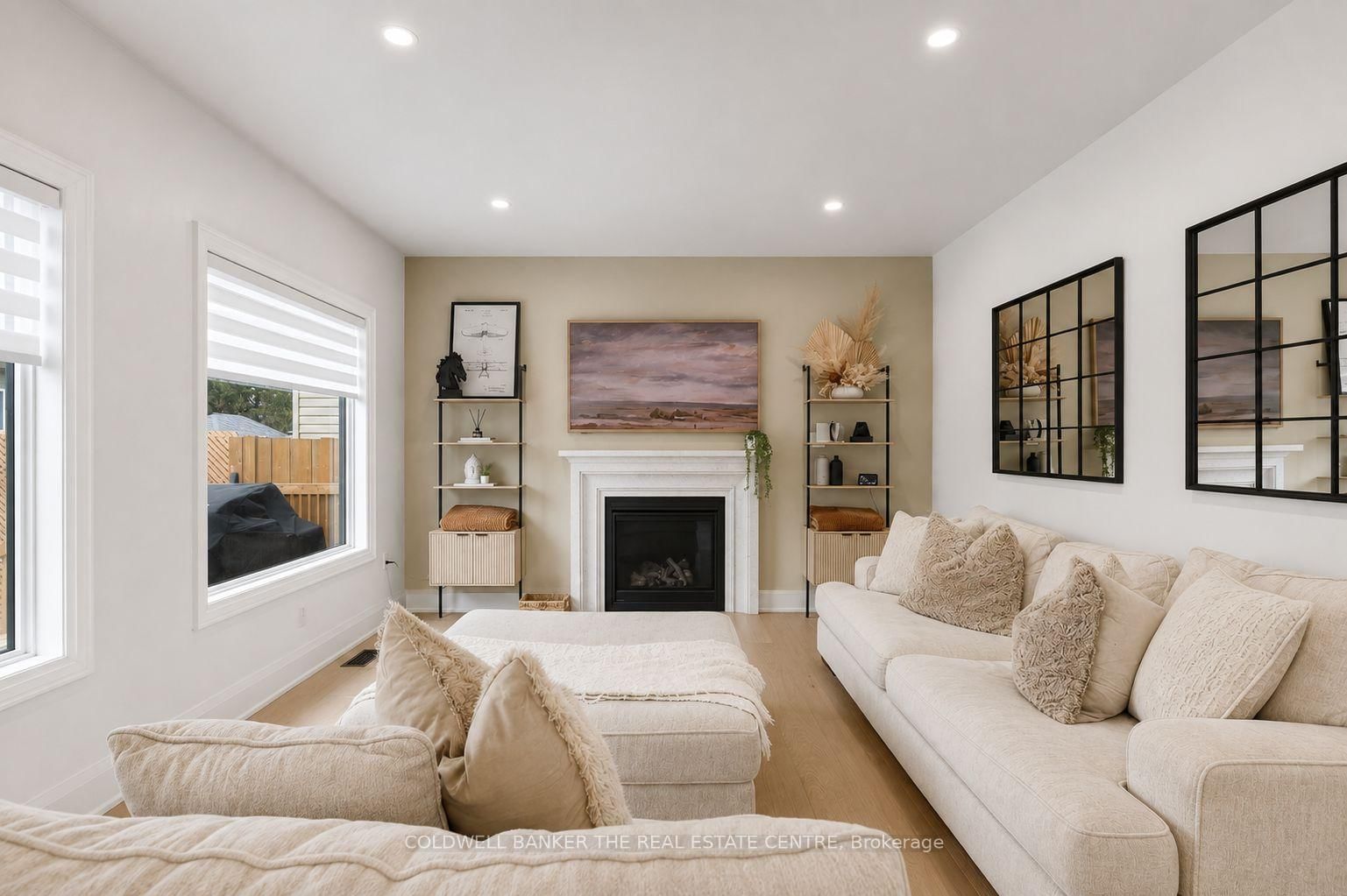 684 Lakelands Avenue • Innisfil, ON photo 11