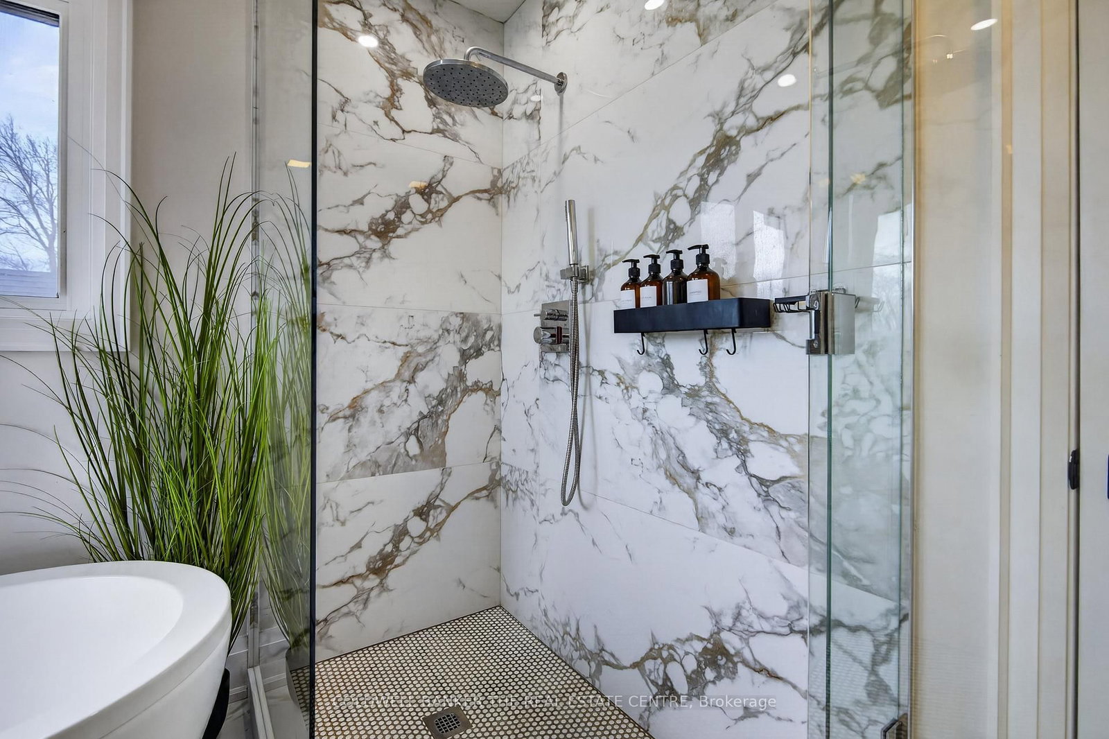 684 Lakelands Avenue • Innisfil, ON photo 33