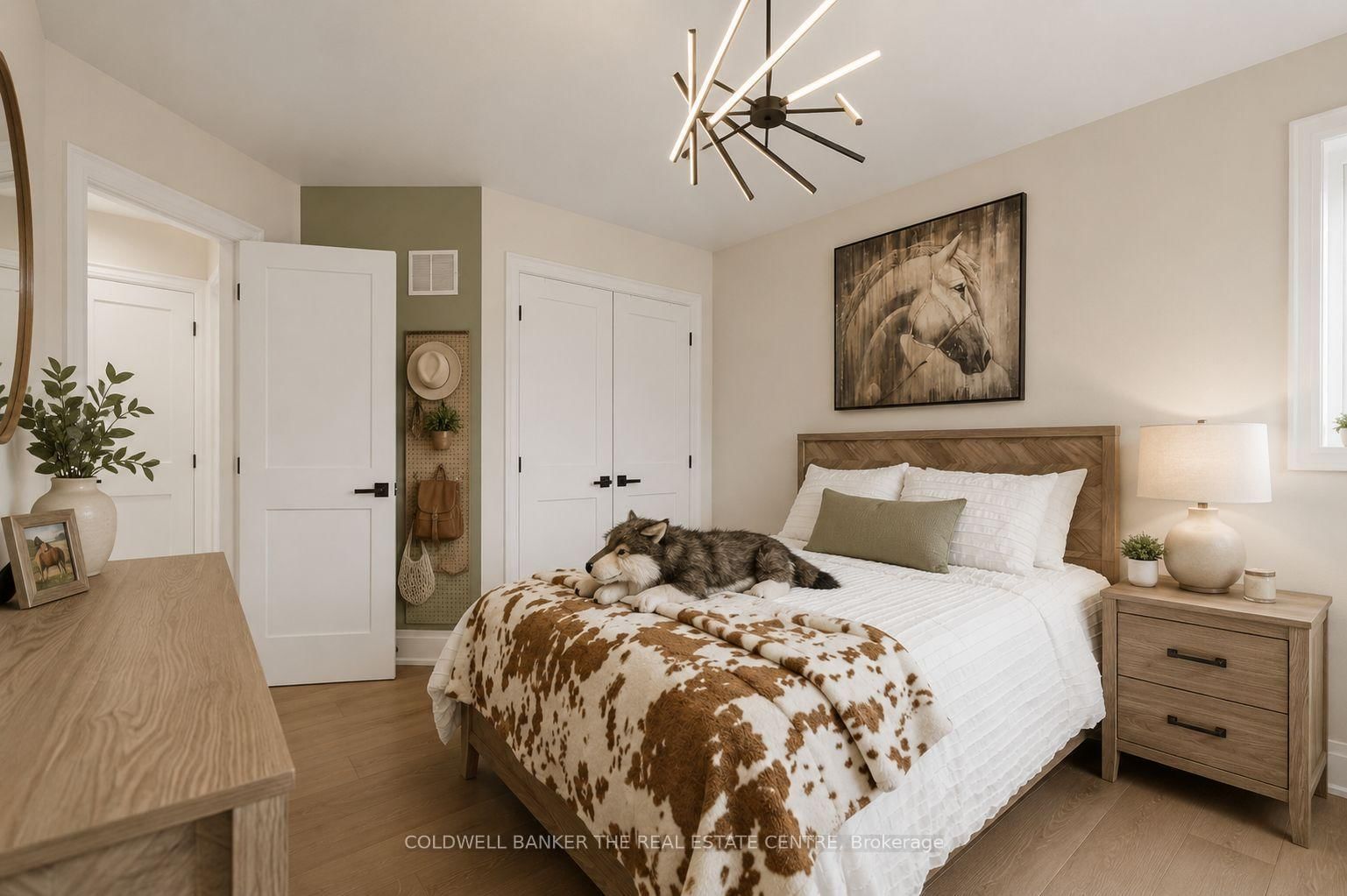 684 Lakelands Avenue • Innisfil, ON photo 35