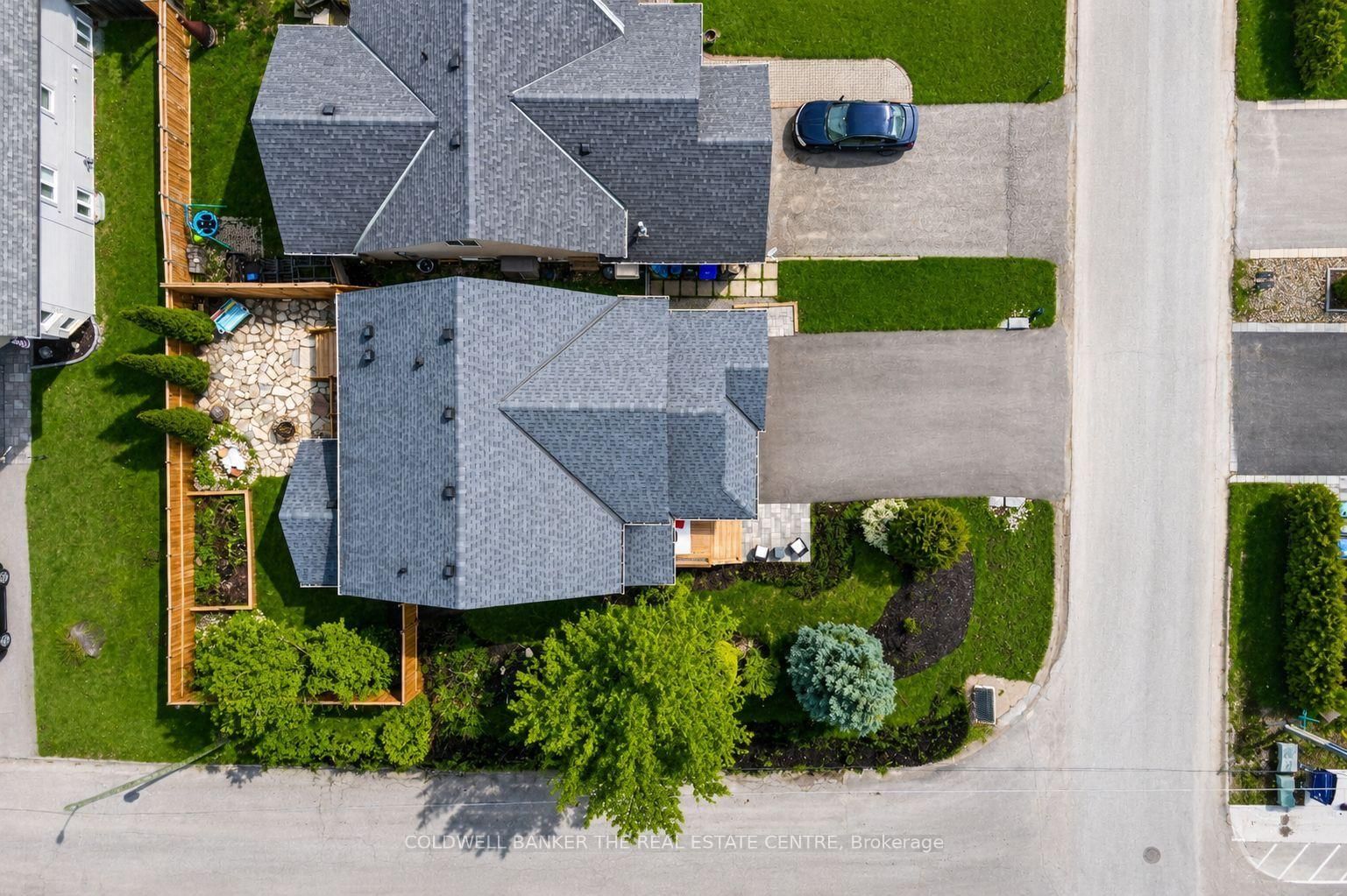 684 Lakelands Avenue • Innisfil, ON photo 46