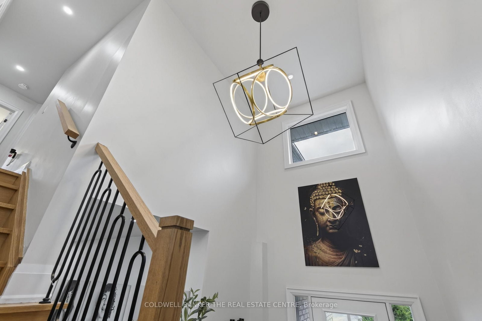 684 Lakelands Avenue • Innisfil, ON photo 8