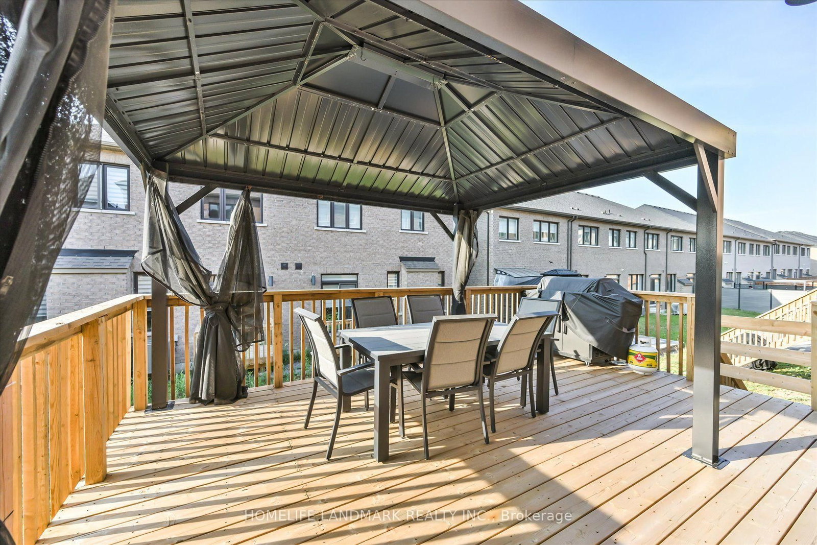 40 Boiton Street • Richmond Hill, ON photo 31