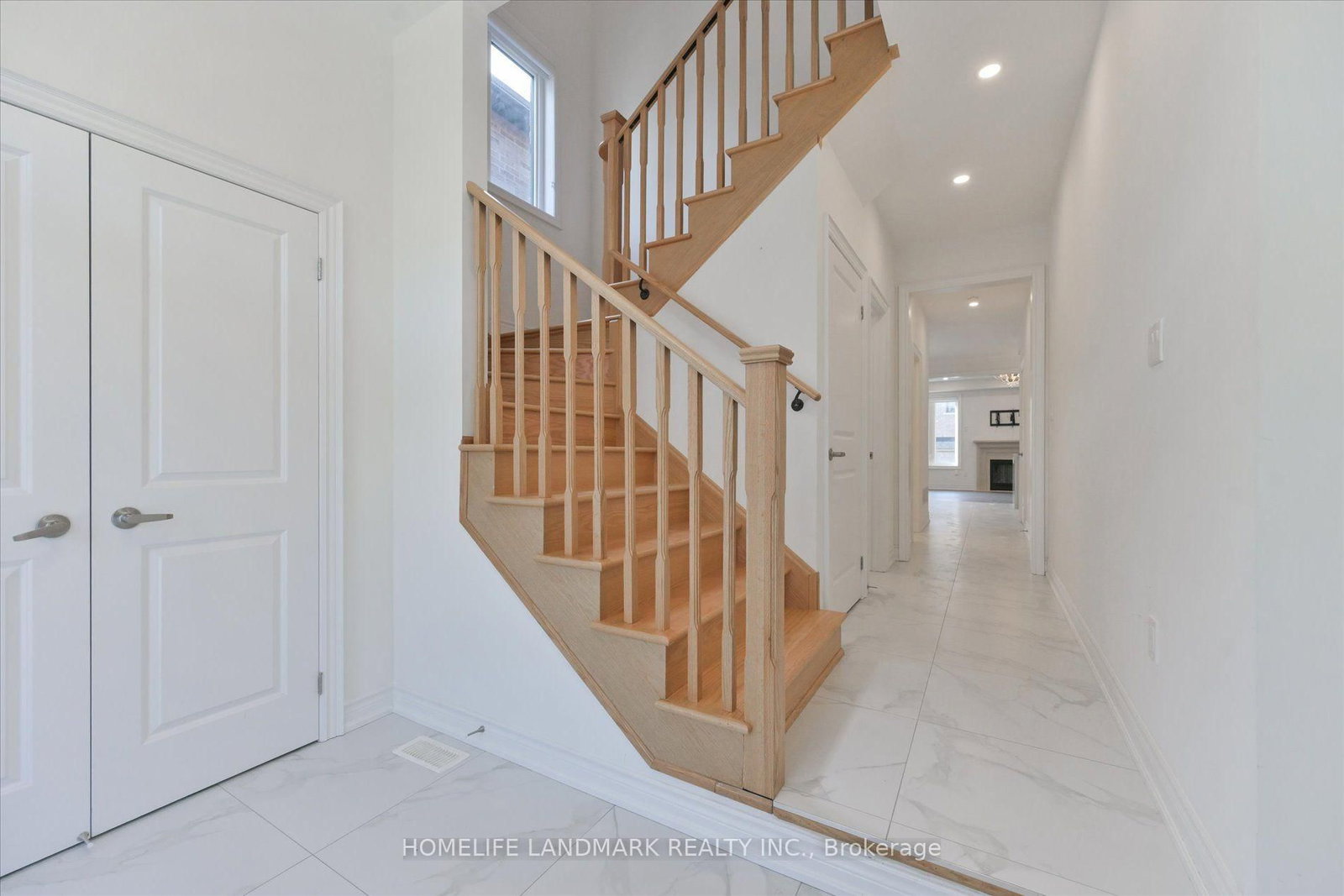 40 Boiton Street • Richmond Hill, ON photo 4