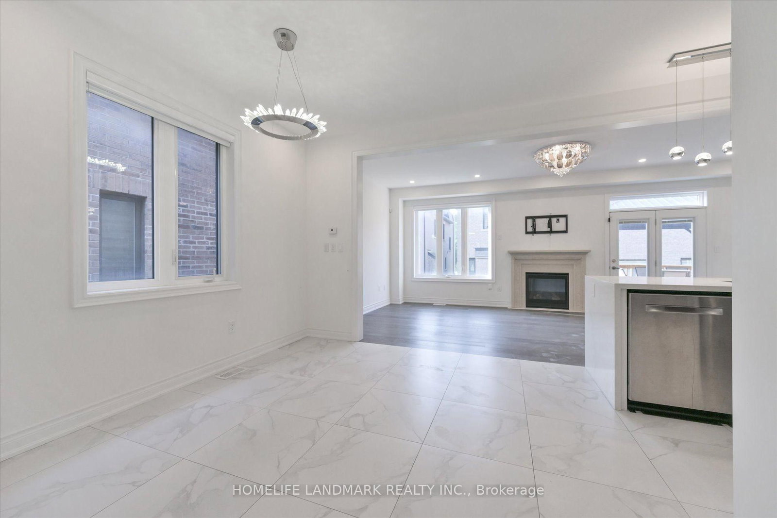 40 Boiton Street • Richmond Hill, ON photo 5