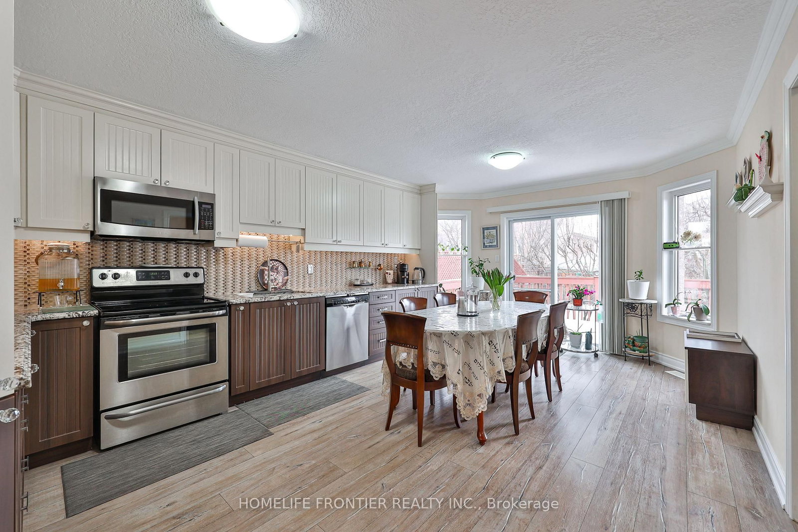 30 Saint Avenue • Bradford West Gwillimbury, ON photo 10