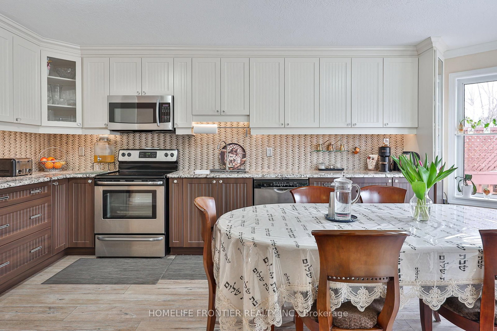 30 Saint Avenue • Bradford West Gwillimbury, ON photo 12